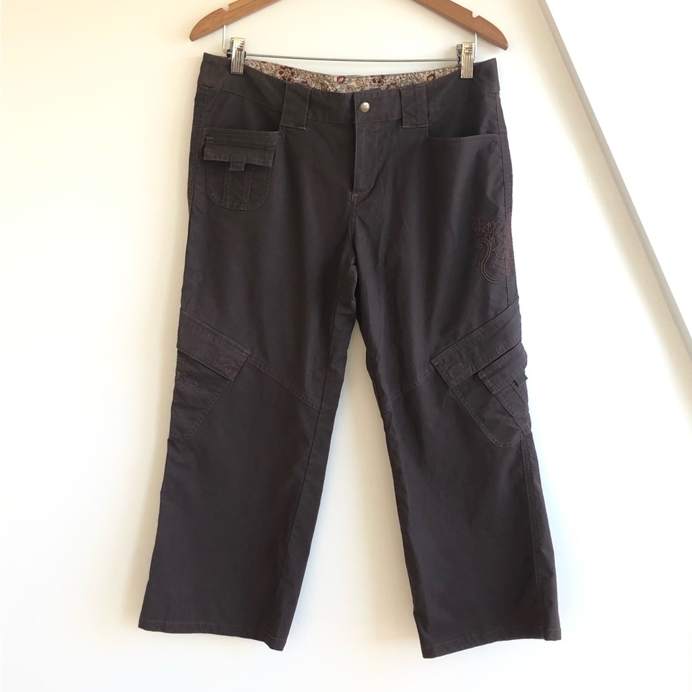 Kuhl Woman's Dry Stretch hiking outdoors Capri Cargo embroidered Pants Sz M